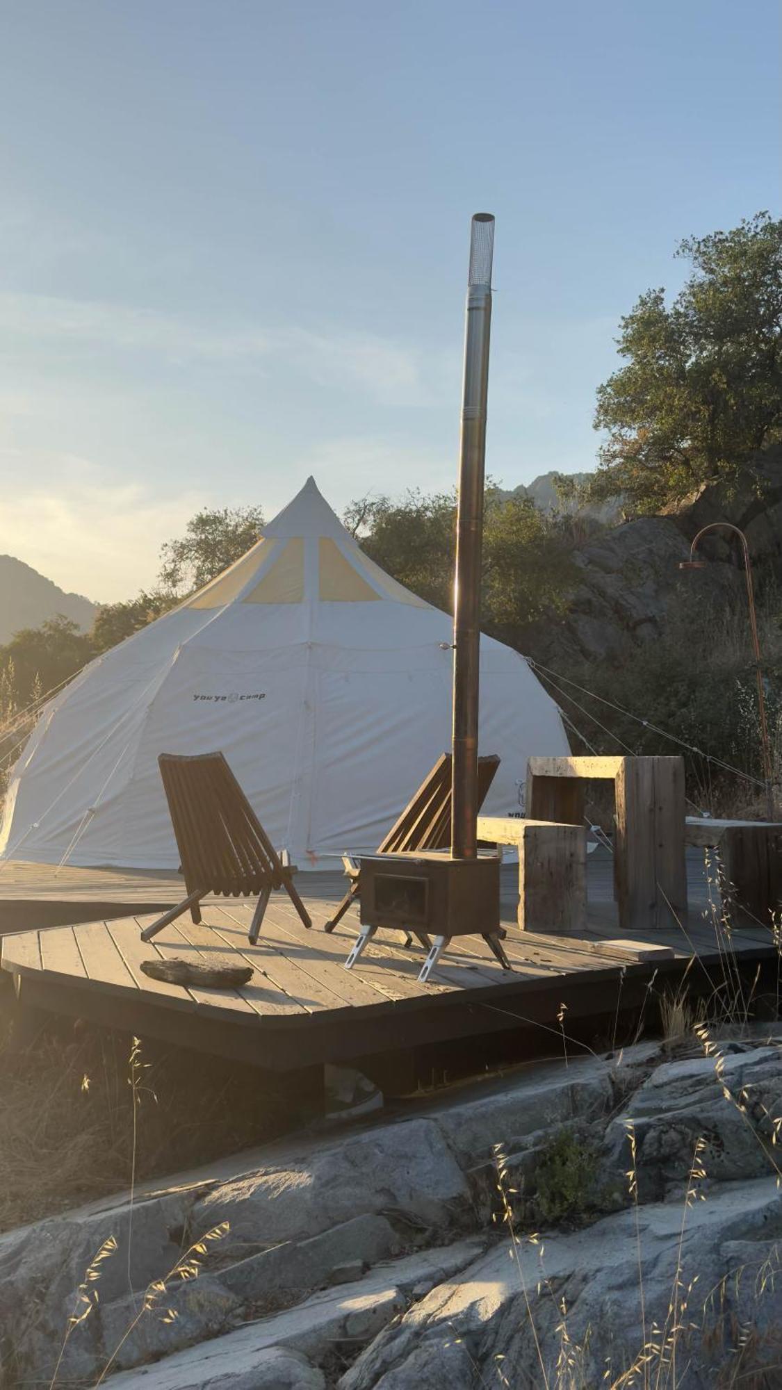 Paradise Ranch Inn - Ecstatic Tent ثري ريفرز المظهر الخارجي الصورة